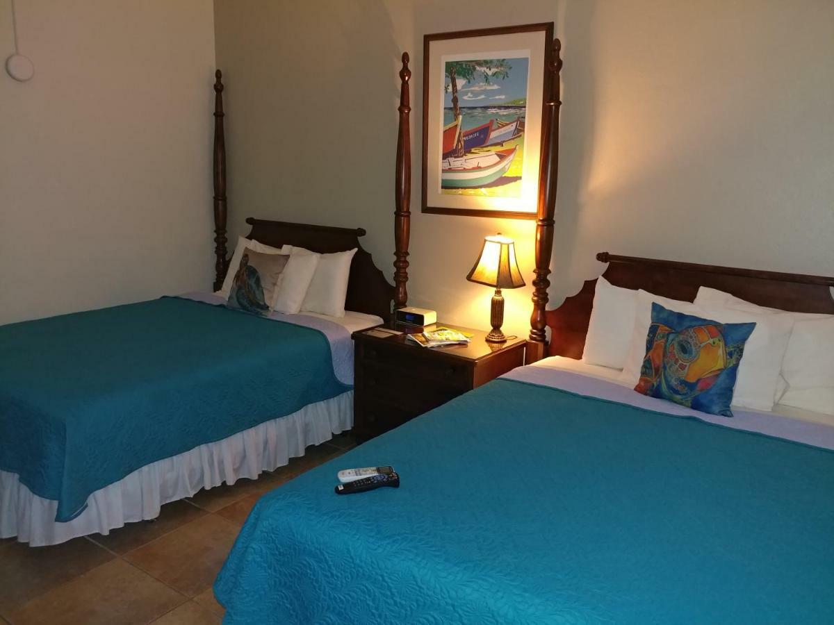 לה פארגוארה Parador Turtle Bay Inn מראה חיצוני תמונה